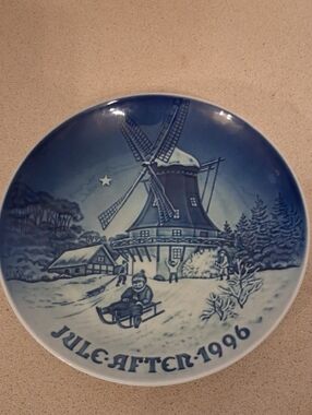 Bing & Grondal 1996 Christmas Plate